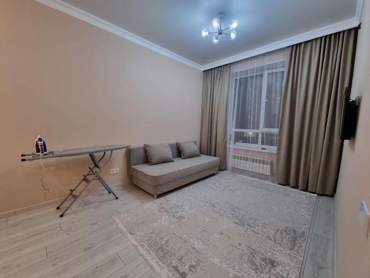 1 Комнатная Рядом C Expo, Mega Silk Way Apartment Astana Exterior photo